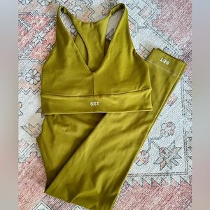 SET Active Luxform Set in SoHo Green